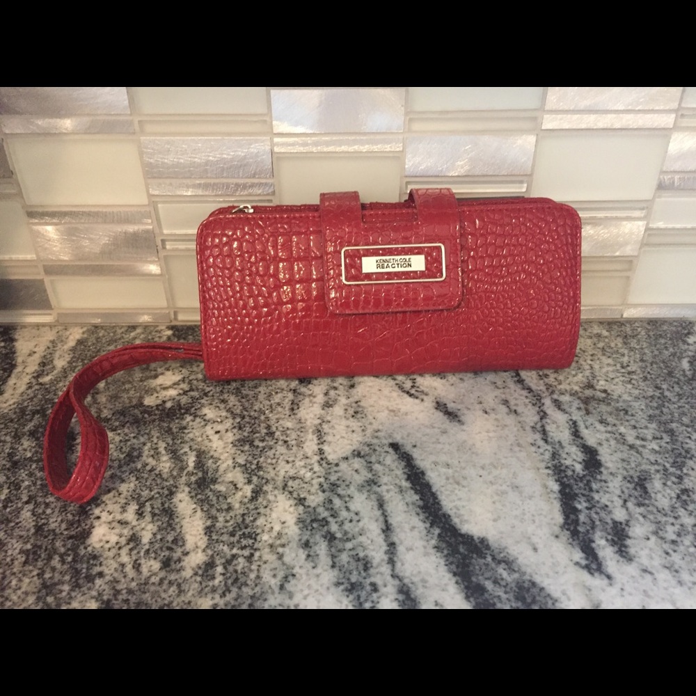 Kenneth Cole clutch wallet